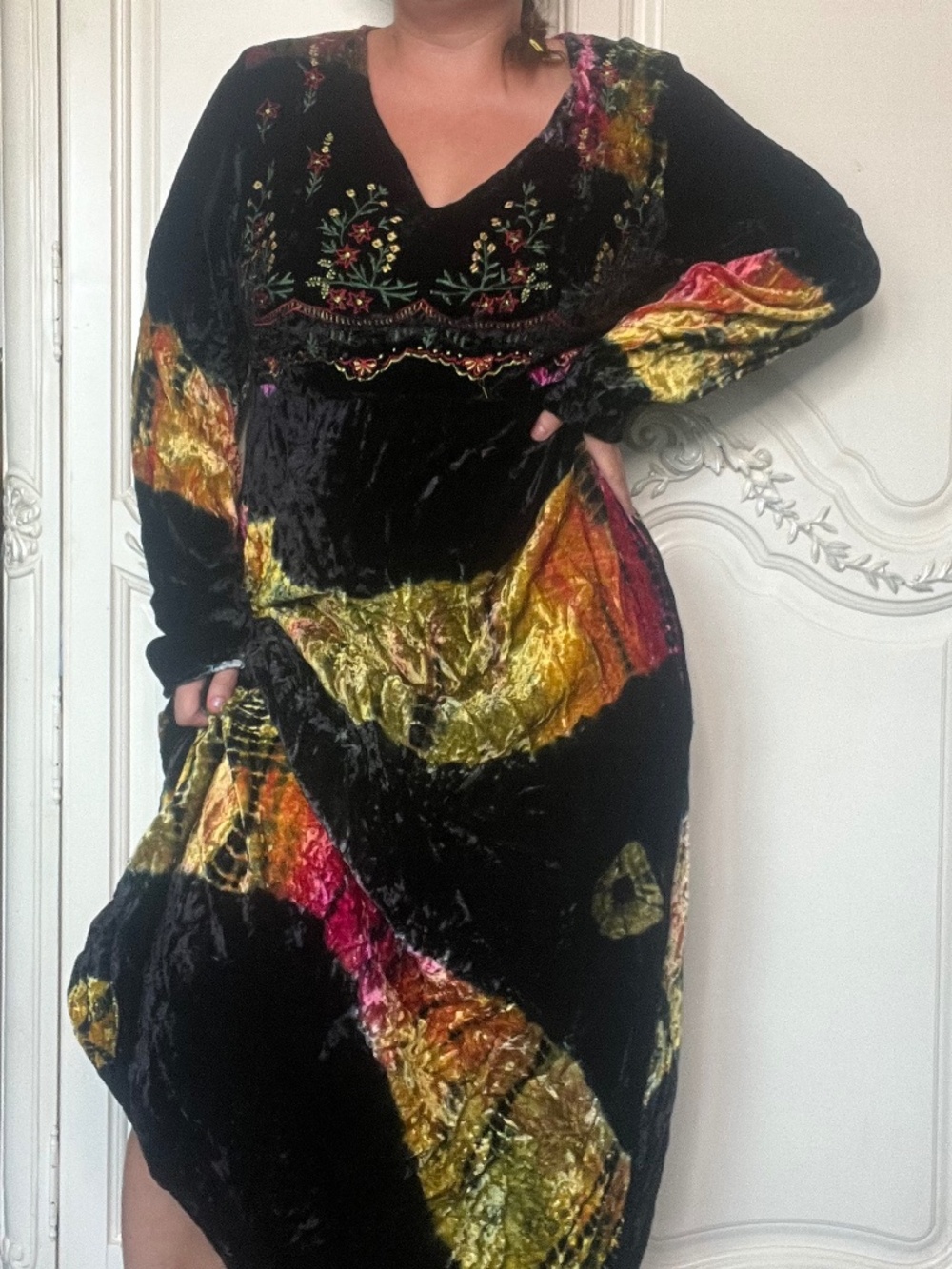 90s Indian papillon beautiful velvet embroidered dress